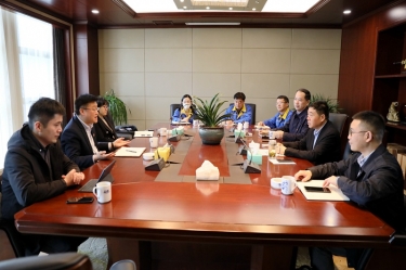平湖市委常委、副市长戴振一行莅临澳门太阳成城调研指导