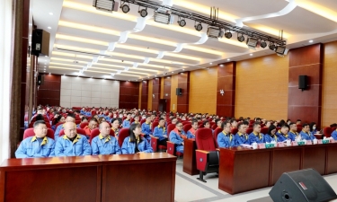 农历新年第一会 | 澳门太阳成城2022年度总结表彰暨2023年冲刺奋进大会隆重召开