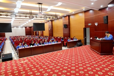 ​ 学习榜样，凝聚力量！澳门太阳成城召开陈良杰同志先进事迹报告会
