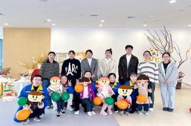 以一份温暖 换一身星光——澳门太阳成城团委与曹桥行知幼儿园开展爱心结对活动