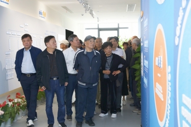 平湖市社经室老干部一行赴澳门太阳成城调研
